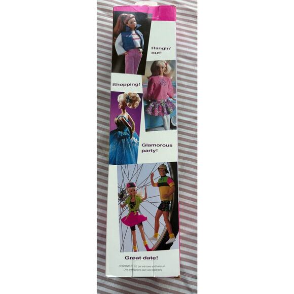 Vintage 1992 Barbie Fun-to-Dress Doll with Blue Bath Towel Wrap - Picture 3 of 7